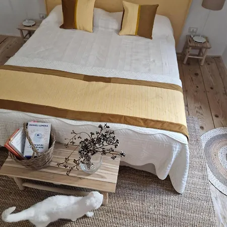 Casa S'urtzula بيت ضيافة 3*